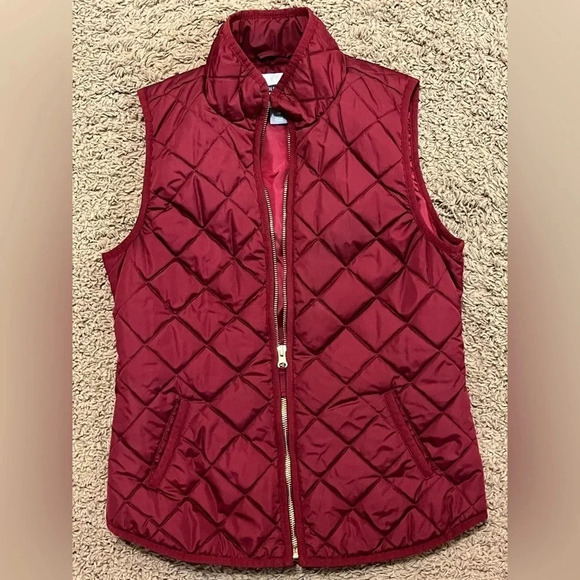 Old Navy Quilted Vest - Picture 1 of 4